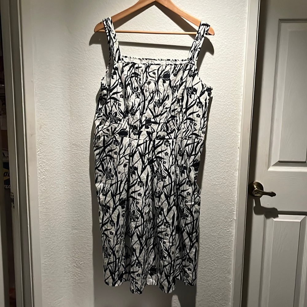 Black and white print sundress.cute!